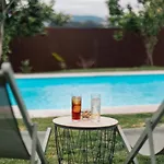بيت للعطل O Lar De Laura Casa Familiar Escapada Tranquila Con Piscina Y Sala De Juegos Cerca De