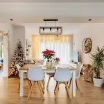 بيت للعطل O Lar De Laura Casa Familiar Escapada Tranquila Con Piscina Y Sala De Juegos Cerca De *
