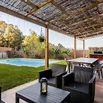 بيت للعطل O Lar De Laura Casa Familiar Escapada Tranquila Con Piscina Y Sala De Juegos Cerca De *