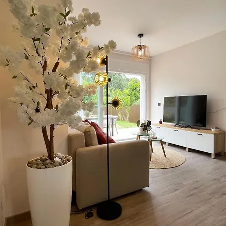 Casa de Férias O Lar De Laura Casa Familiar Escapada Tranquila Con Piscina Y Sala De Juegos Cerca De Vigo