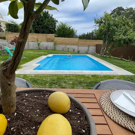 O Lar De Laura Casa Familiar Escapada Tranquila Con Piscina Y Sala De Juegos Cerca De *