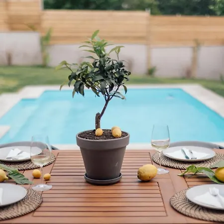 Дом отдыха O Lar De Laura Casa Familiar Escapada Tranquila Con Piscina Y Sala De Juegos Cerca De *