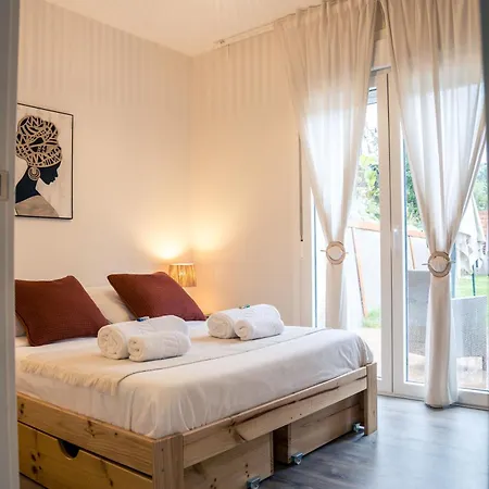 O Lar De Laura Casa Familiar Escapada Tranquila Con Piscina Y Sala De Juegos Cerca De Casa de Férias *