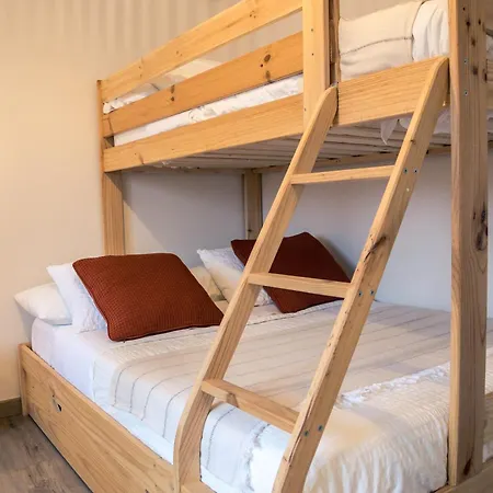 O Lar De Laura Casa Familiar Escapada Tranquila Con Piscina Y Sala De Juegos Cerca De Ferienhaus Vigo