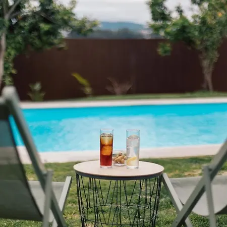 Дом отдыха O Lar De Laura Casa Familiar Escapada Tranquila Con Piscina Y Sala De Juegos Cerca De