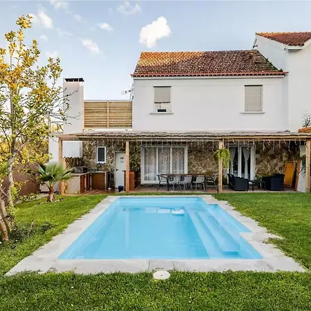 O Lar De Laura Casa Familiar Escapada Tranquila Con Piscina Y Sala De Juegos Cerca De Дом отдыха *