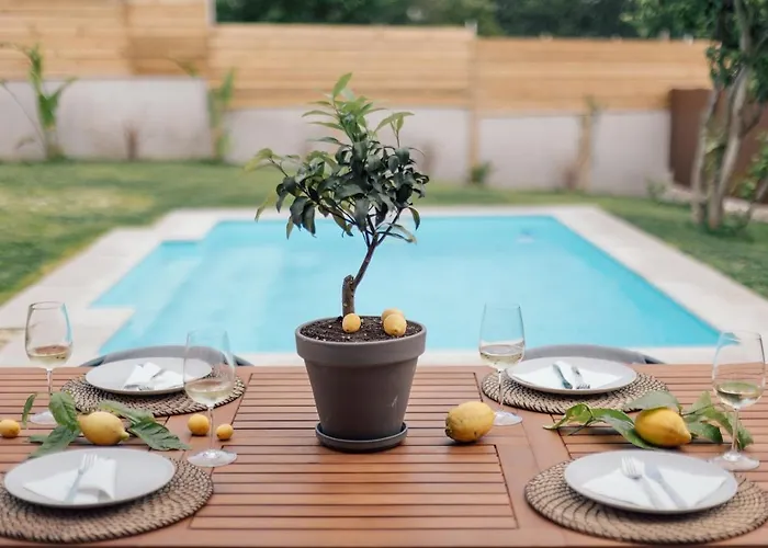 Feriehus O Lar De Laura Casa Familiar Escapada Tranquila Con Piscina Y Sala De Juegos Cerca De *