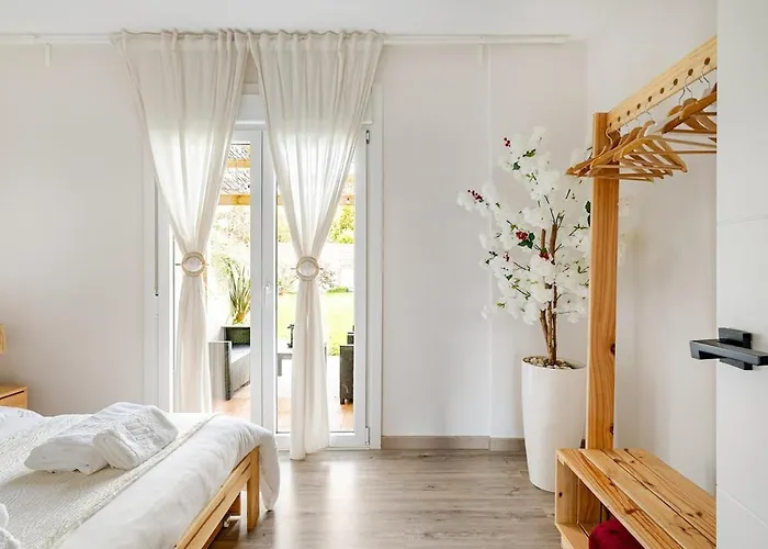 O Lar De Laura Casa Familiar Escapada Tranquila Con Piscina Y Sala De Juegos Cerca De Feriehus Vigo